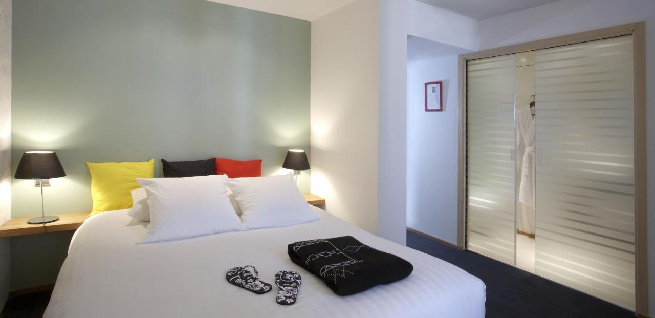 Design Hotel Des Francs Garcons Saint-Sauvant  Exterior foto